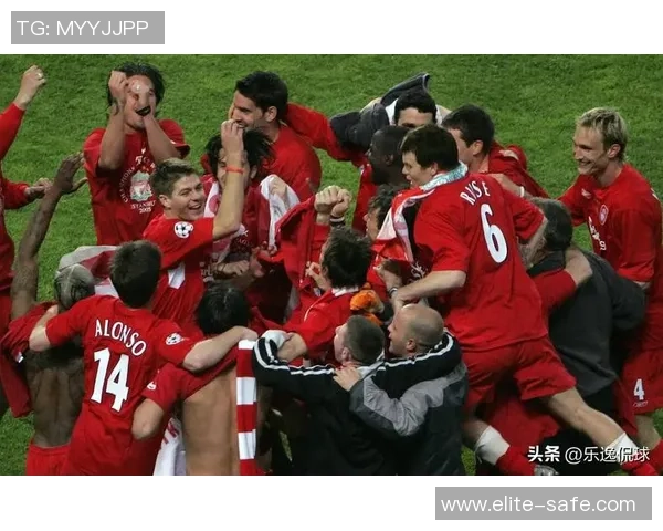 2007年欧冠曼联与米兰次回合激战回顾与精彩瞬间分析