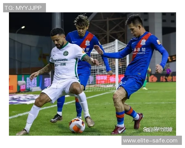 上海绿地申花与国安激战正酣谁将赢得这场足球巅峰对决